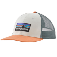 Casquette de baseball Patagonia P-6 Logo LoPro Trucker Hat White w/Peach Sherbet