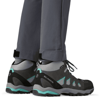 Pantalons Patagonia Terravia Peak Pants Regular Women Black