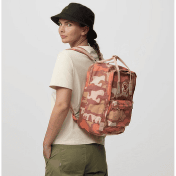 Sac a dos Fjällräven KANKEN GRAPHICS LAPTOP 15 Nimbus Blue-Hidden Animals