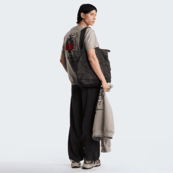 T-shirt a manches courtes The North Face GEAR UP GET OUT RELAXED SHORT SLEEVE TEE-GRAPHIC ANTHRACITE GREY
