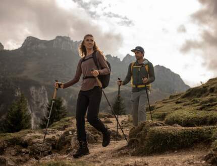 Les meilleurs bâtons de trekking 2026 + avis - comment choisir